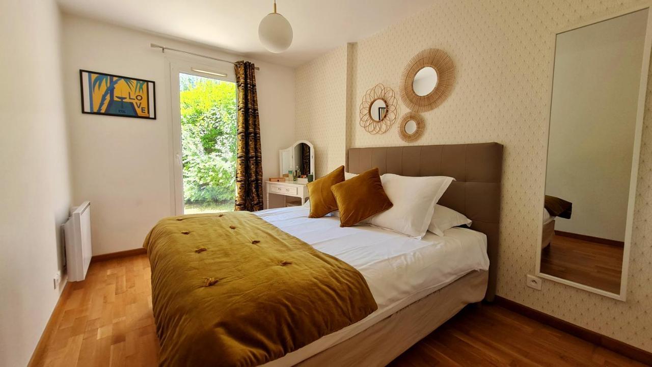 Happy 5 Minutes To - Free Wifi - Parking & Garden Apartment Montevrain