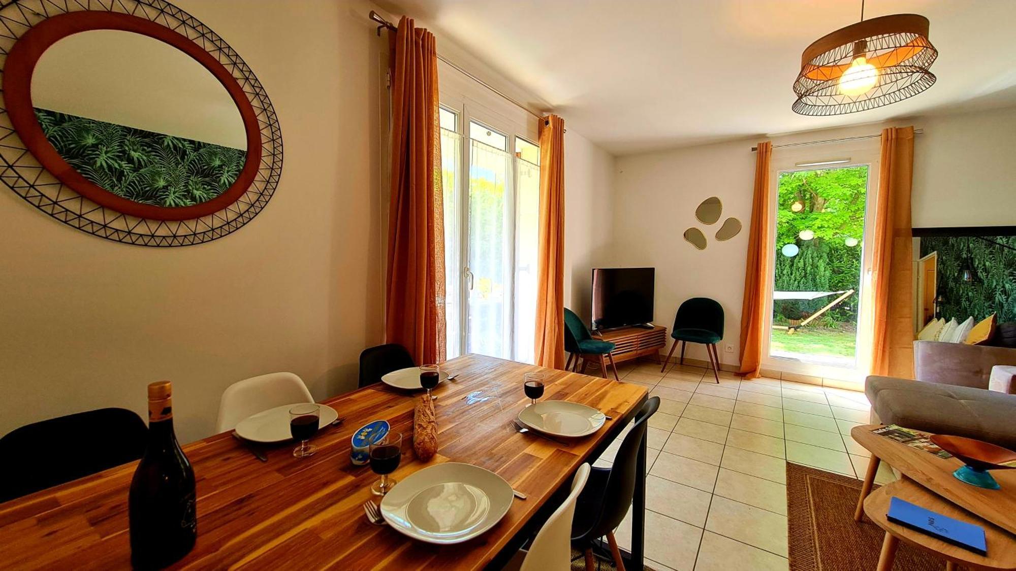 Happy 5 Minutes To - Free Wifi - Parking & Garden Appartement